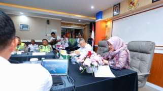 Menteri Perhubungan memimpin rakor kesiapan Nataru di Pelabuhan Ketapang Banyuwangi.