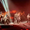 Robot humanoid Unitree G1 menari di konser Wang Leehom