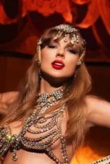 Taylor Swift bersama kru Eras Tour