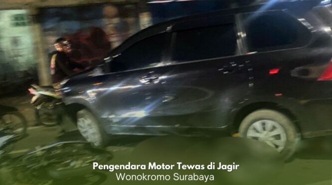Kecelakaan motor dan mobil di Jalan Jagir Wonokromo Surabaya