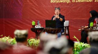 Prof Rhenald Kasali memberikan materi capacity building ASN di Banyuwangi.