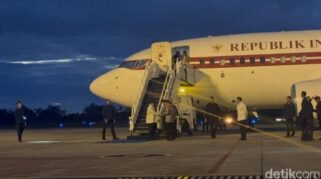 Presiden Prabowo Subianto tiba di Bandara Minangkabau