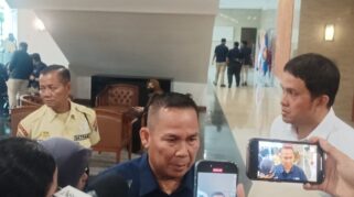 Petugas Kemendag melayani pengaduan konsumen terkait transaksi digital