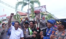 Suasana haru farewell Kapolresta Banyuwangi Kombes Rama