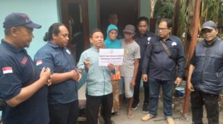 FRB serahkan kunci rumah bedah rumah kepada warga Kedaleman Rogojampi