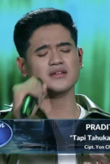 Praditya tampil di Live Showcase Indonesian Idol Season XIV