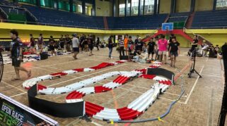 Peserta Mini 4WD STB Up Class berlaga di GOR Tawangalun Banyuwangi