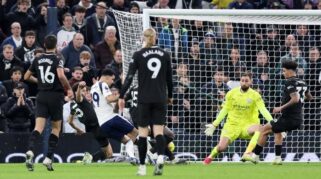Tottenham Hotspur menahan Manchester City 2-2 di pekan ke-24 Liga Inggris.