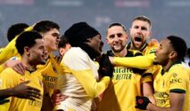 Pemain AC Milan merayakan gol ke gawang Bologna di Serie A