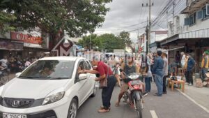 Sinergitas FRB, Bwi1tv dan Alumni SMPN 1Rogojampi, Terwujud Dalam Baksos Pembagian Takjil