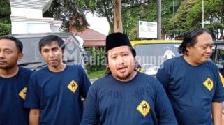 Pengukuhan Puluhan Anggota Indonesia Kijng Club Banyuwangi, dibarengi Baksos di Depan Pendopo Sritanjung Banyuwangi