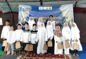 KSR PMI Unit Universitas Jember Santuni Belasan Anak Yatim Piatu