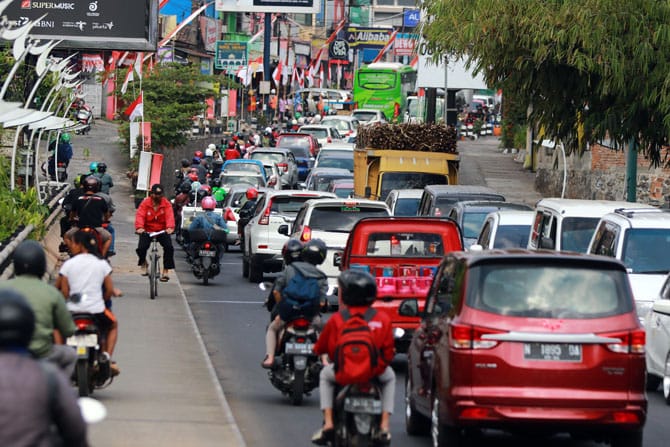 Imbas Lalin Dari Malang Ke Kota Batu Macet Total, Exit Tol Singosari Dialihkan