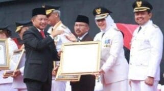 Banyuwangi Meraih Peringkat Pertama Kinerja Pemerintah Daerah Kategori Kabupaten