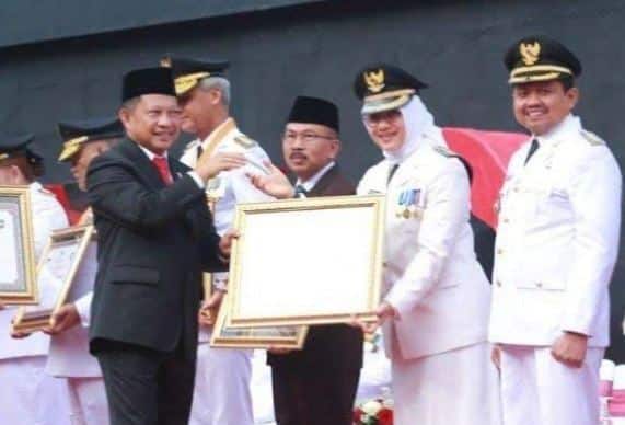 Banyuwangi Meraih Peringkat Pertama Kinerja Pemerintah Daerah Kategori Kabupaten