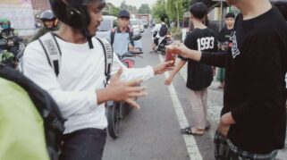 berbagi takjil SMK Muhammadiyah Rogojampi