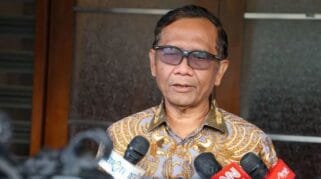 Mahfud MD Menggantikan Posisi Menpan RB Untuk Mengumumkan Dua Hal Penting
