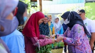 Bupati banyuwangi, Hari Belanja ke Pasar