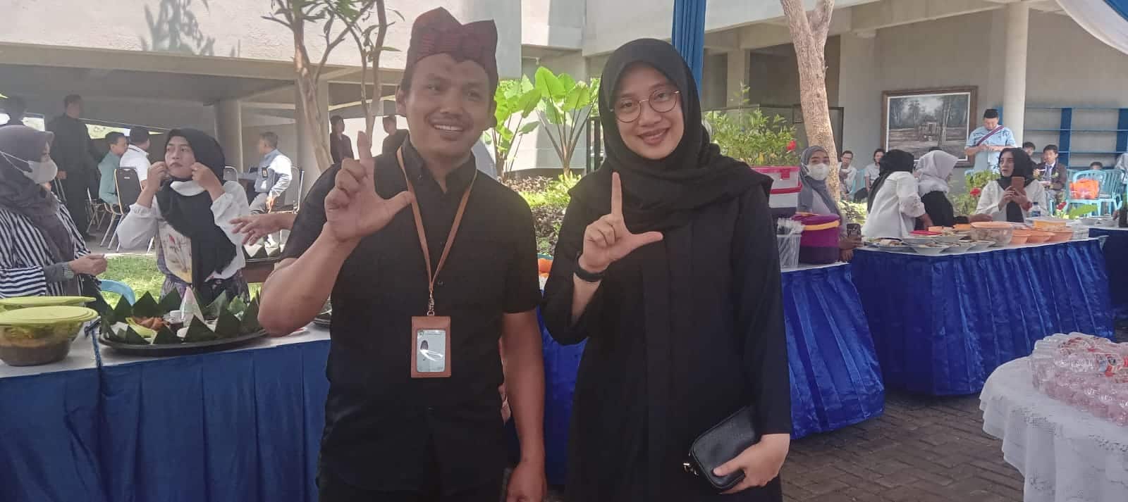 Kepala KEMENAG Banyuwangi Dapat Kado Puluhan Buku