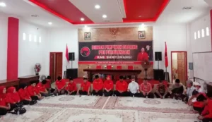 PDI-Perjuangan Gelar Doa Bersama Sebelum Ke Komisi Pemilihan Umum (KPU) Banyuwangi