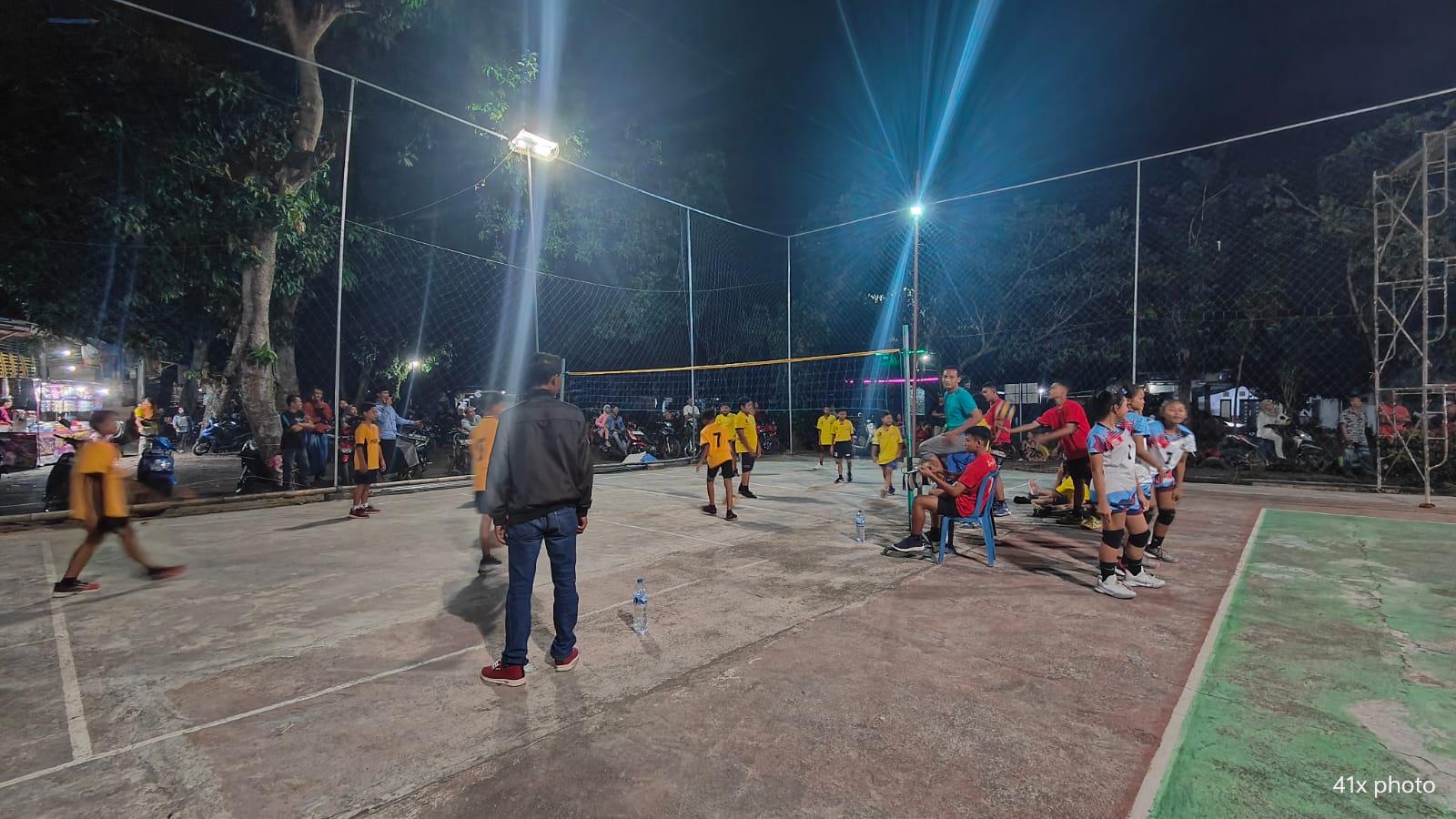 Pertandingan voli persahabatan INETmedia vs bagor agung