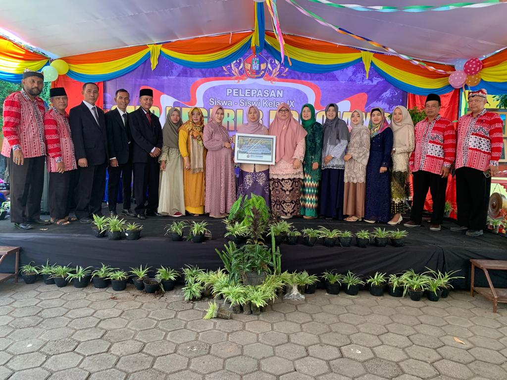 wisuda smpn 3 rogojampi