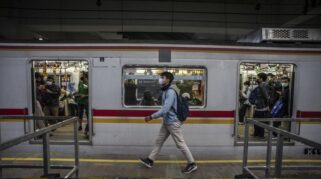 Peringatan PT KAI kepada penumpang