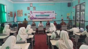 MTsN 12 Banyuwangi Mengadakan BRUS Untuk Membangun Konsep Diri Sehat dan Islami pada Siswa di Banyuwangi
