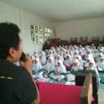 Asah Kemampuan Menulis MI Darunnajah II Gelar Pelatihan Literasi Menulis