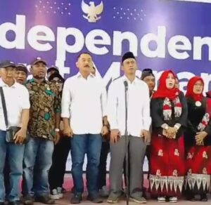 Disaksikan 700 relawan, Yusuf Widyatmoko – Zaenuri Deklarasikan Jadi Bakal Cabup-Cawabup Independen Banyuwangi 2024 di Banyuwangi