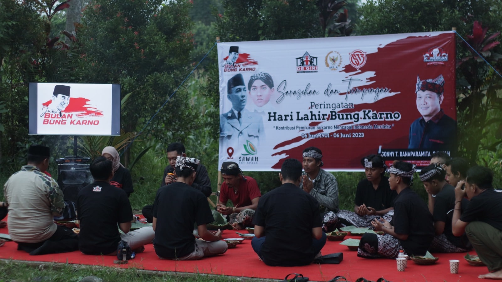 Momen Bersejarah! Peringatan Bulan Bung Karno Mengguncang Banyuwangi dengan Kolaborasi Nasionalisme dan Budaya Adat