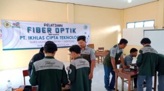 SMKS Muhammadiyah 1 Genteng Dan INETMedia Gelar Pelatihan Fiber Optik untuk Meningkatkan Kompetensi Siswa TKJ di Banyuwangi
