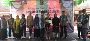Acara pelepasan siswa SMPN 2 Rogojampi
