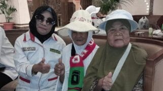 Masya Allah! Haji Ramah Lansia: Kisah Pembimbing Ibadah yang Penuh Kesabaran dan Cinta Kasih
