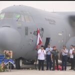 Menhan Prabowo Subianto Serahkan 2 Pesawat Hercules