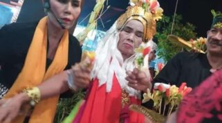 Ritual adat Seblang Bakungan