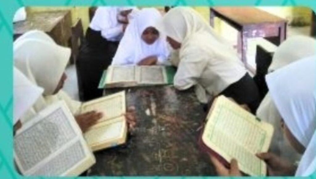 SMP Negeri 3 Rogojampi Gelar Peringatan 10 Muharram 1445 H dengan Meriah