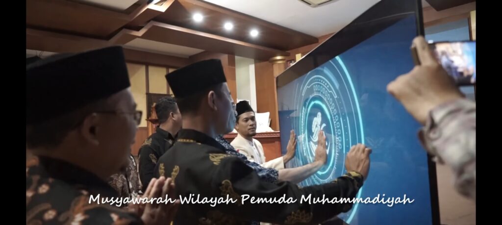 Heri Iskandar Pencipta Lagu Pemuda Negarawan di Musywil XVII Pemuda Muhammadiyah Jawa Timur
