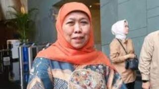 Gubernur Khofifah Indar Parawansa