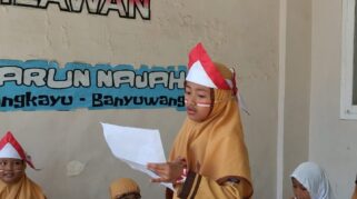 Lomba Puisi Dan Menyanyi MI Darun Najah II Banyuwangi