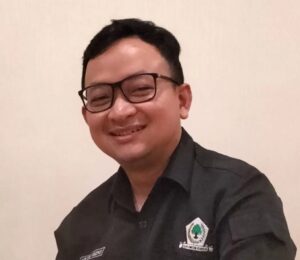 Ade M. Rizky caleg Golkar Jatim III