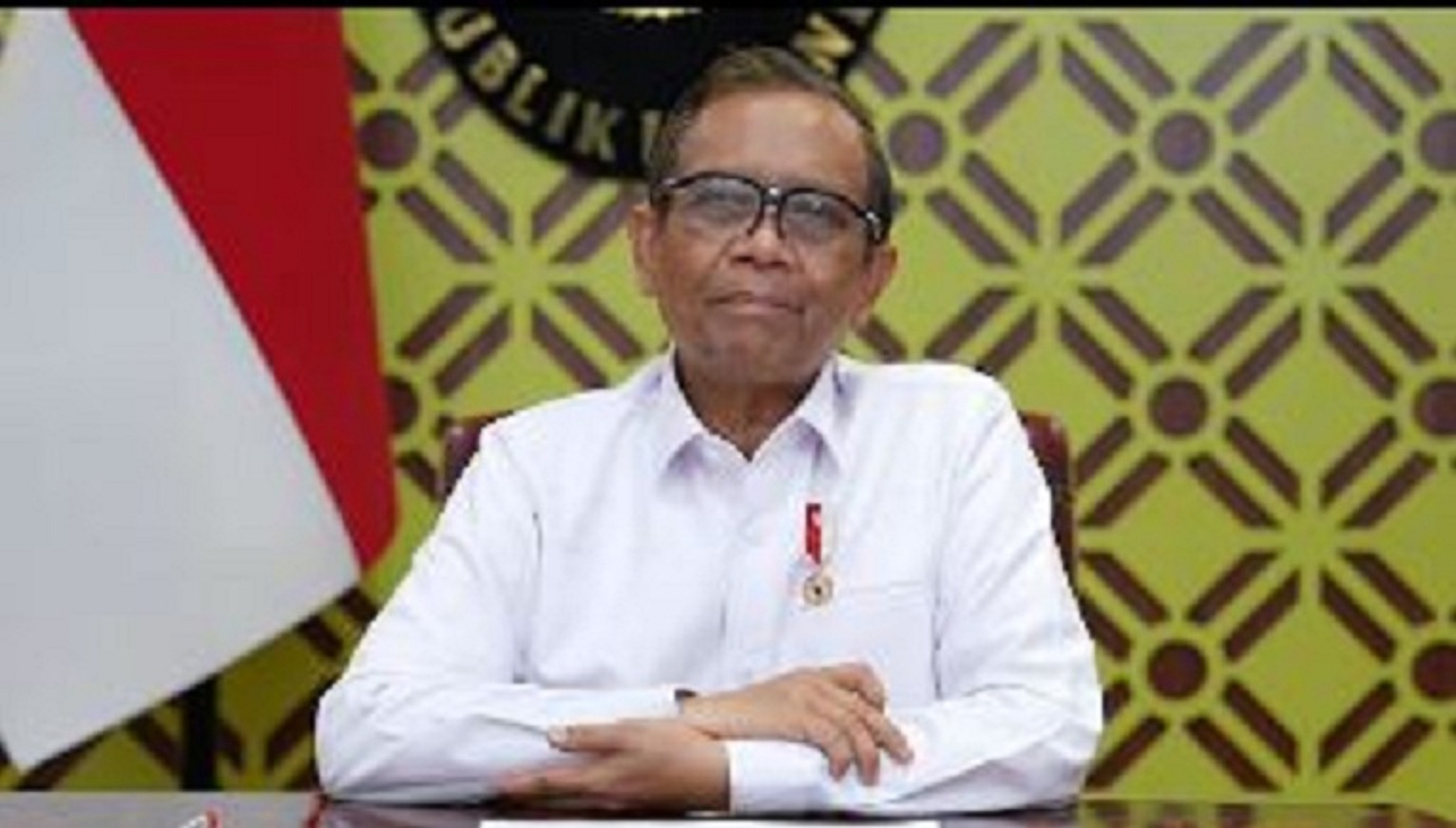 Mahfud MD Tanggapi Penggerudukan Anggota TNI ke Mapolrestabes Medan Mahfud MD Anggota TNI geruduk Mapolrestabes Medan