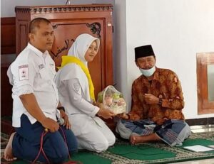 PMR SMK 4 Pancasila Sosialisasikan Pola Hidup Bersih Dan Sehat Panti di Asuhan Assufyan