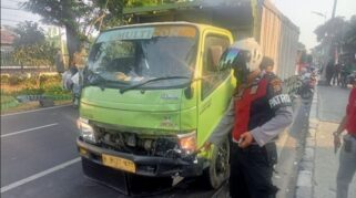 Pemotor yang Terlibat Kecelakaan dengan Truk di Jakarta Selatan