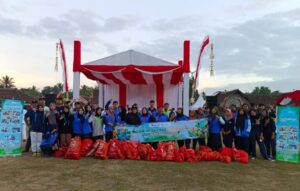 SMK Muhammadiyah 8 Siliragung Clean Up Kebangsaan