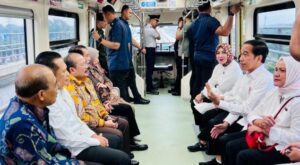 jokowi resmikan tarif lrt jabodetabek