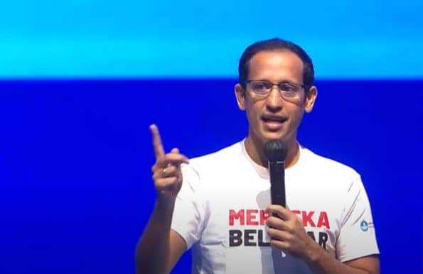 nadiem makarim hapus syarat skripsi mahasiswa