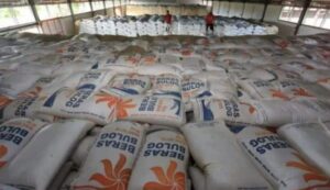 Atasi Defisit Pangan Daerah, Bulog Banyuwangi Kirim 16 Ribu Ton Beras Impor ke Bondowoso, Bali, dan NTT