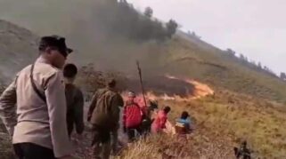 Balai Besar Taman Nasional Bromo Tengger Semeru Tutup Aktivitas Wisata Akibat Kebakaran