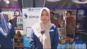 Kepala sekolah SMK Muhammadiyah 6 Rogojampi, Fahima Sholatin,
